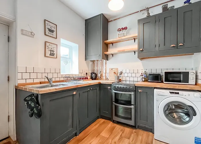 The Badger Sett * Hinderwell