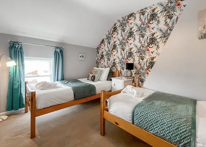 The Badger Sett * Hinderwell